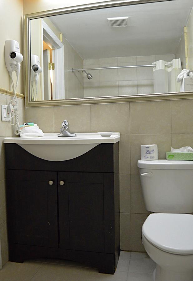 The Avenue Hotel Newark Bagian luar foto