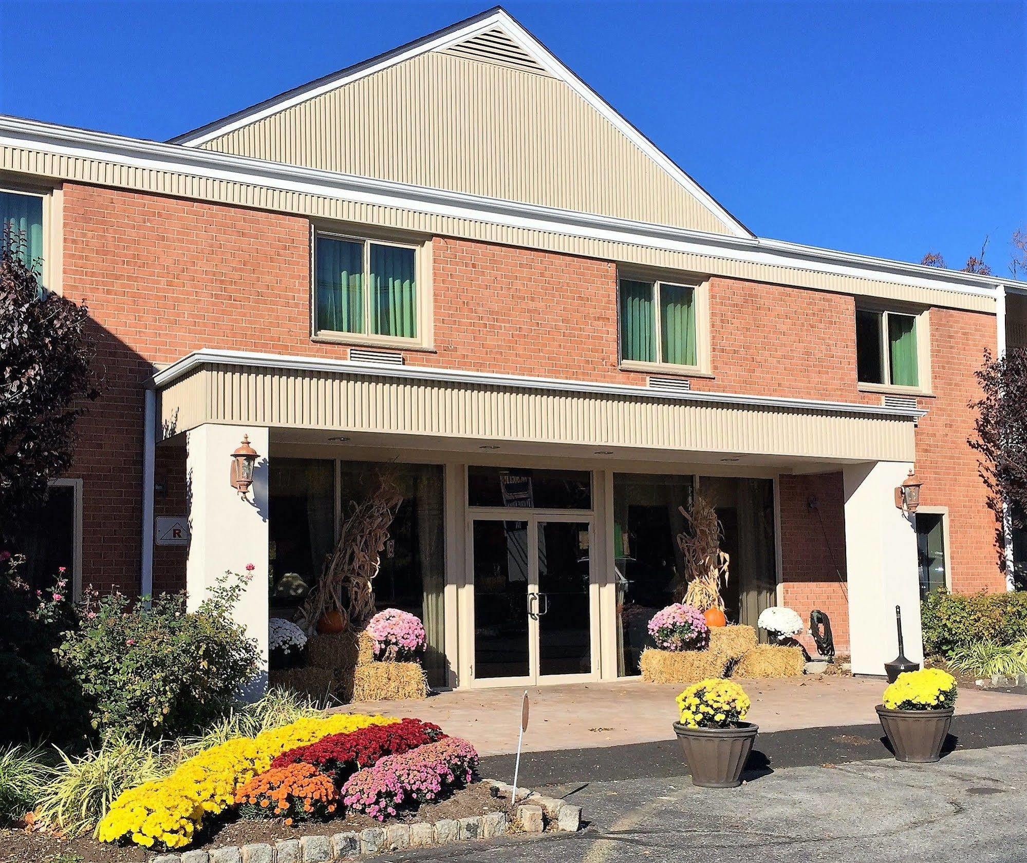 The Avenue Hotel Newark Bagian luar foto
