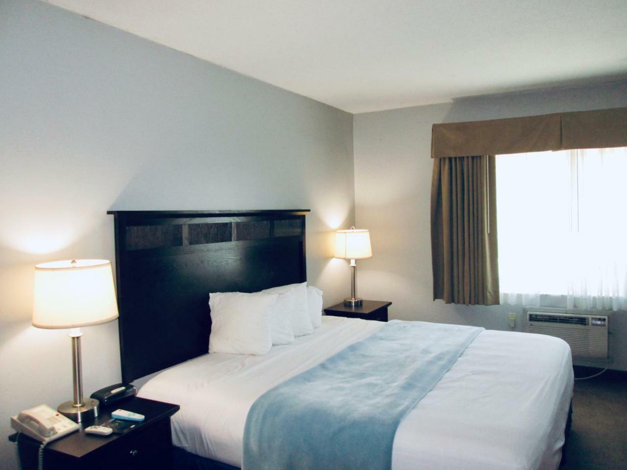 The Avenue Hotel Newark Bagian luar foto