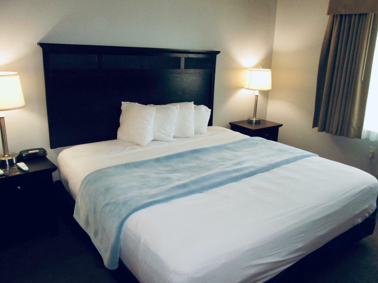 The Avenue Hotel Newark Bagian luar foto