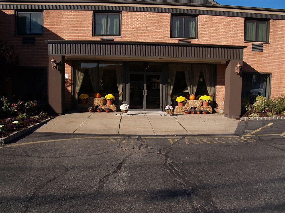 The Avenue Hotel Newark Bagian luar foto